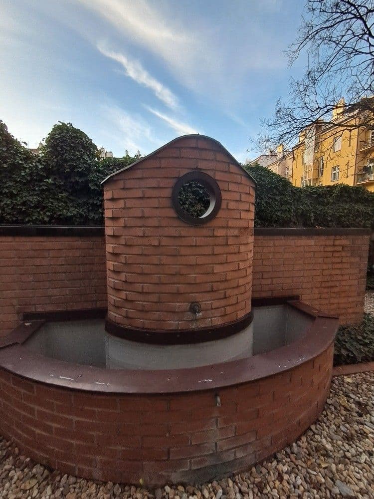 Prenájom bytu 3-izbový 111 m², Anny Letenské, Praha, Praha Prenájom bytu 3-izbový 111 m², Anny Letenské, Praha, Praha