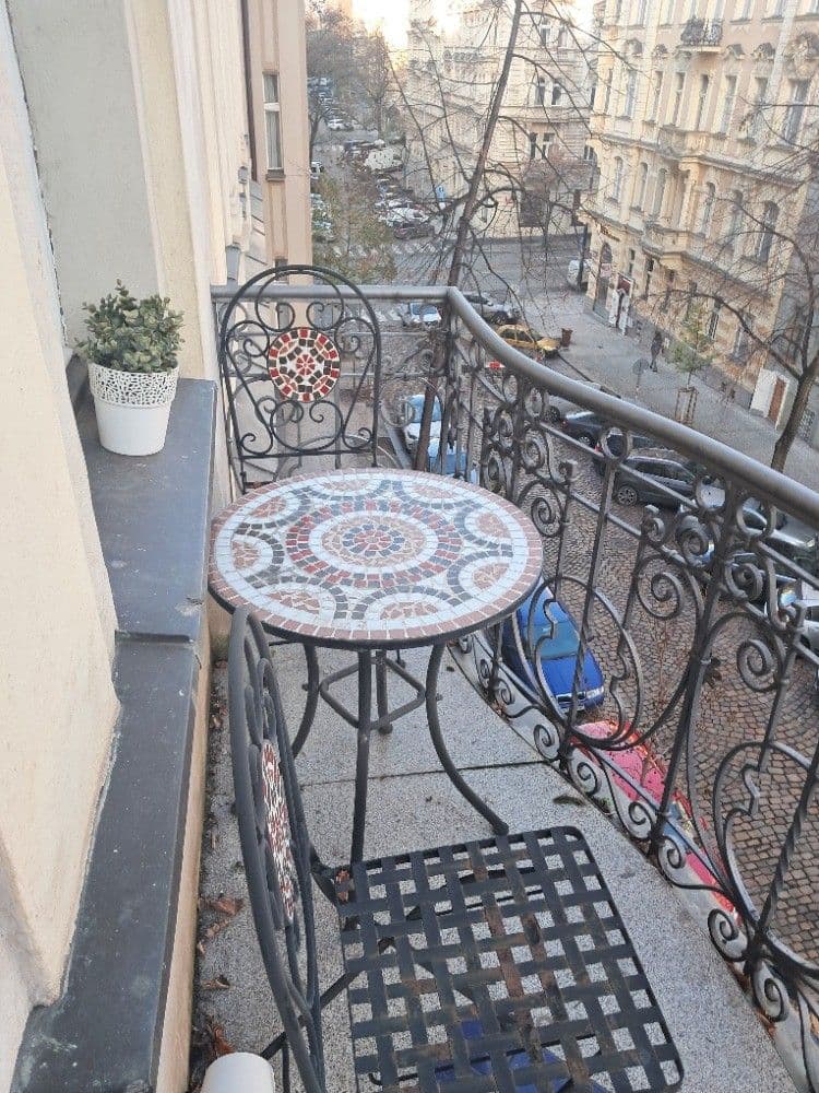 Prenájom bytu 3-izbový 111 m², Anny Letenské, Praha, Praha Prenájom bytu 3-izbový 111 m², Anny Letenské, Praha, Praha