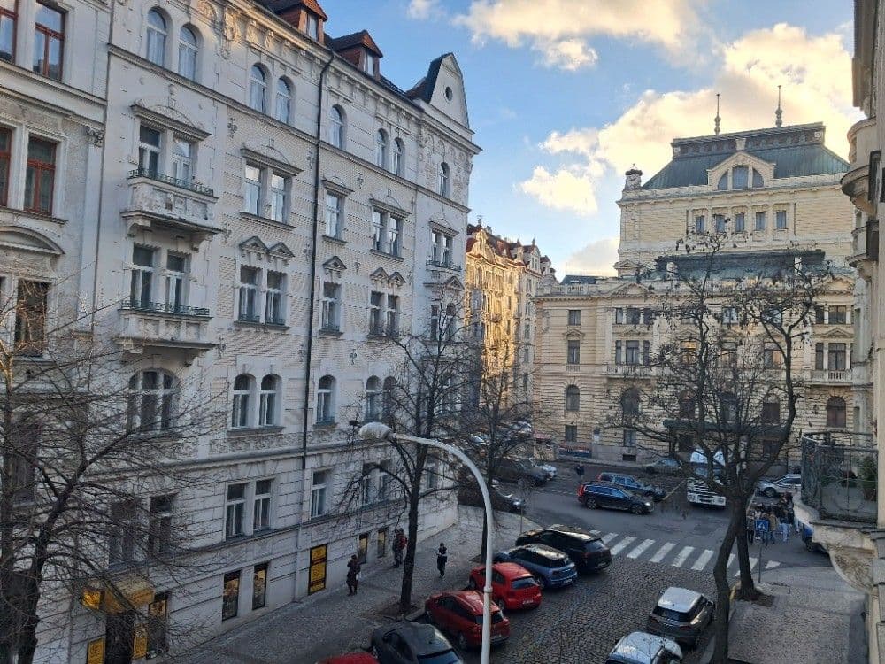 Prenájom bytu 3-izbový 111 m², Anny Letenské, Praha, Praha Prenájom bytu 3-izbový 111 m², Anny Letenské, Praha, Praha