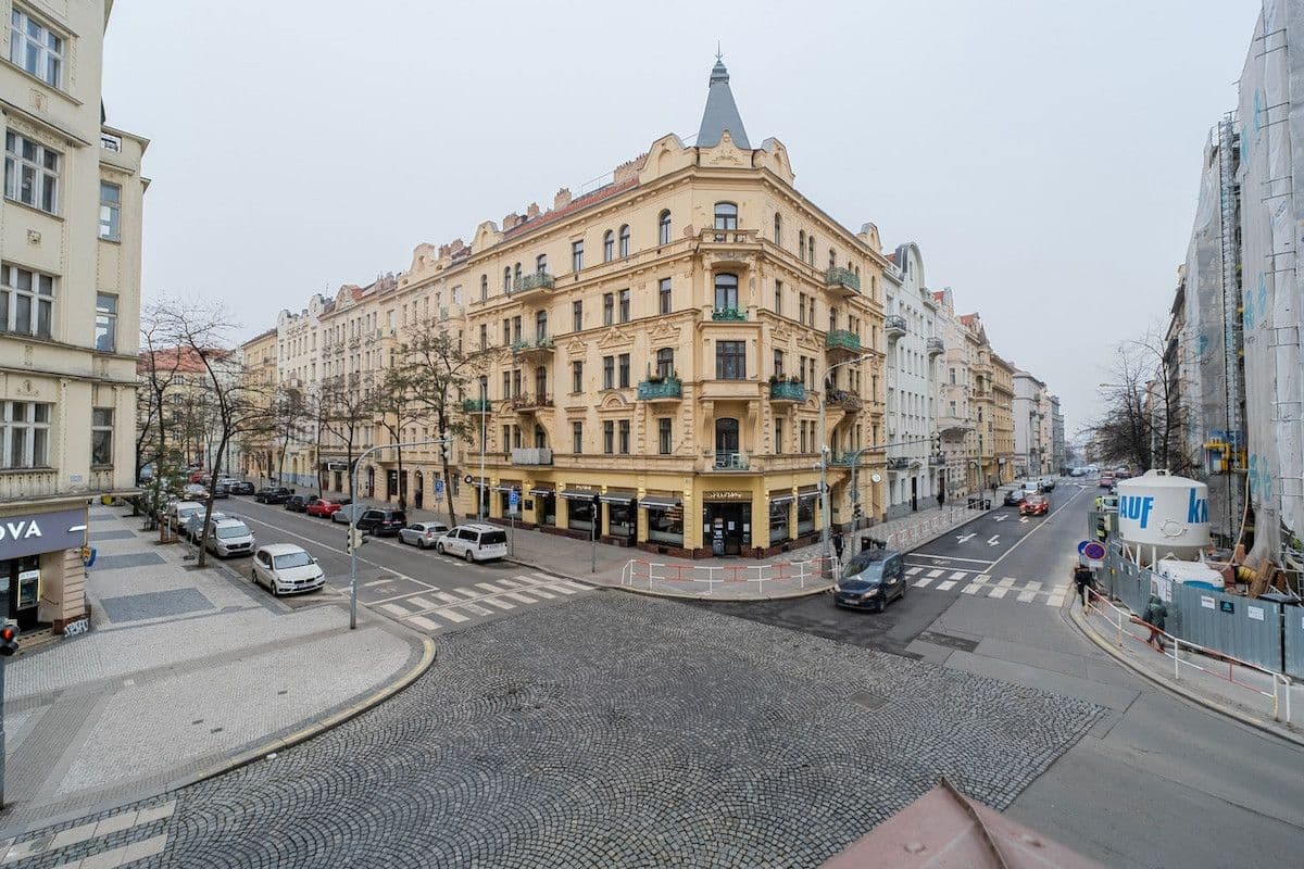 Prenájom bytu 84 m², Slavíkova, Praha, Praha Prenájom bytu 84 m², Slavíkova, Praha, Praha