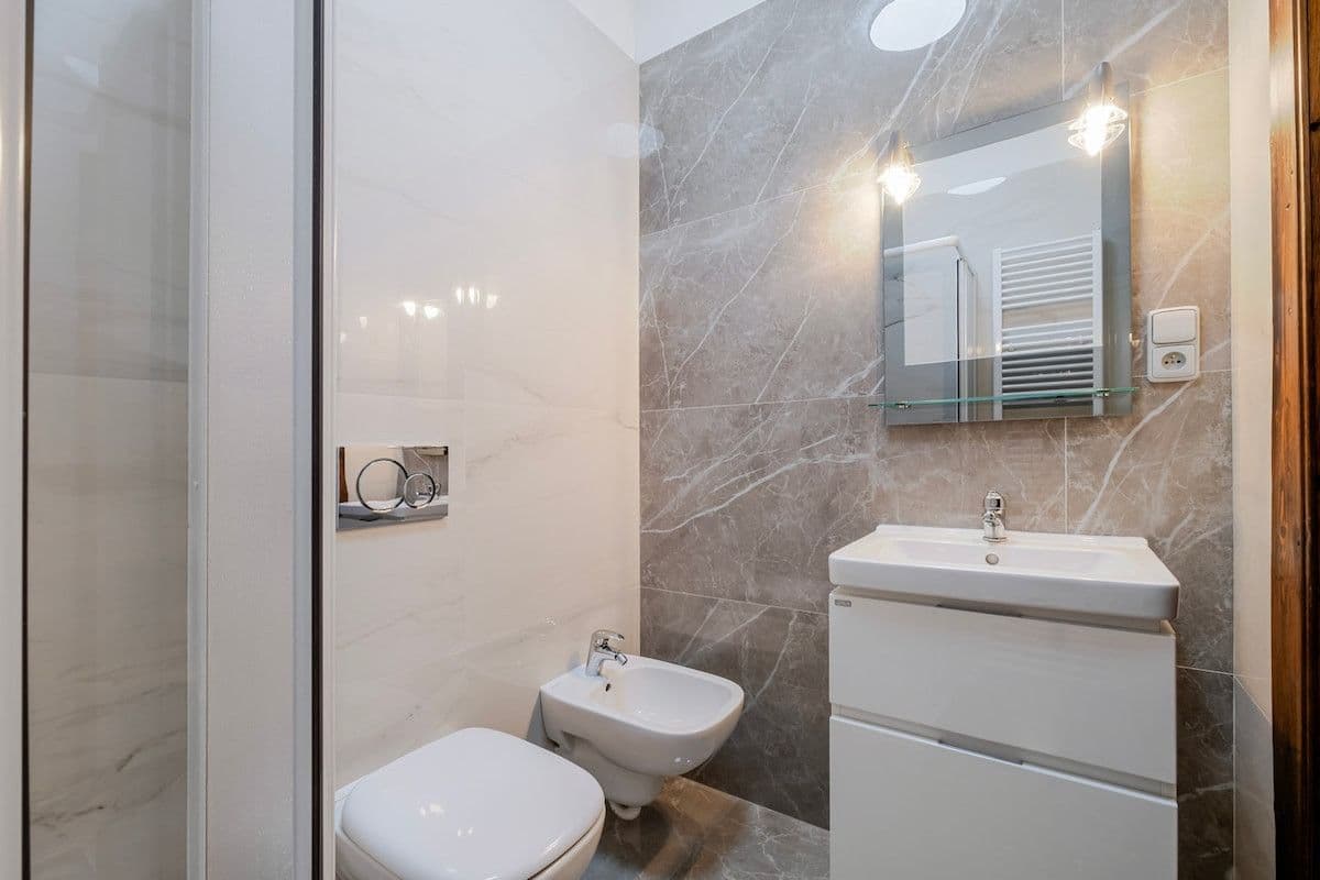 Prenájom bytu 84 m², Slavíkova, Praha, Praha Prenájom bytu 84 m², Slavíkova, Praha, Praha