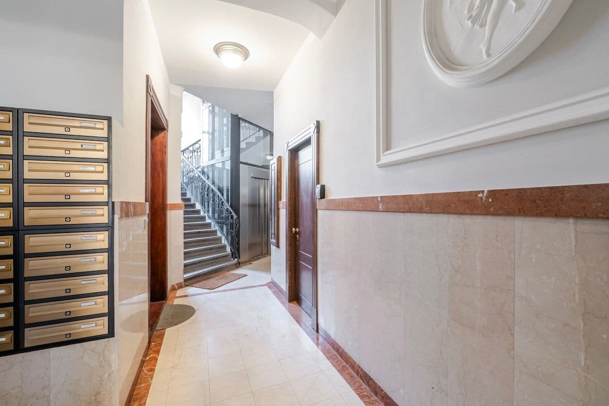 Prenájom bytu 84 m², Slavíkova, Praha, Praha Prenájom bytu 84 m², Slavíkova, Praha, Praha