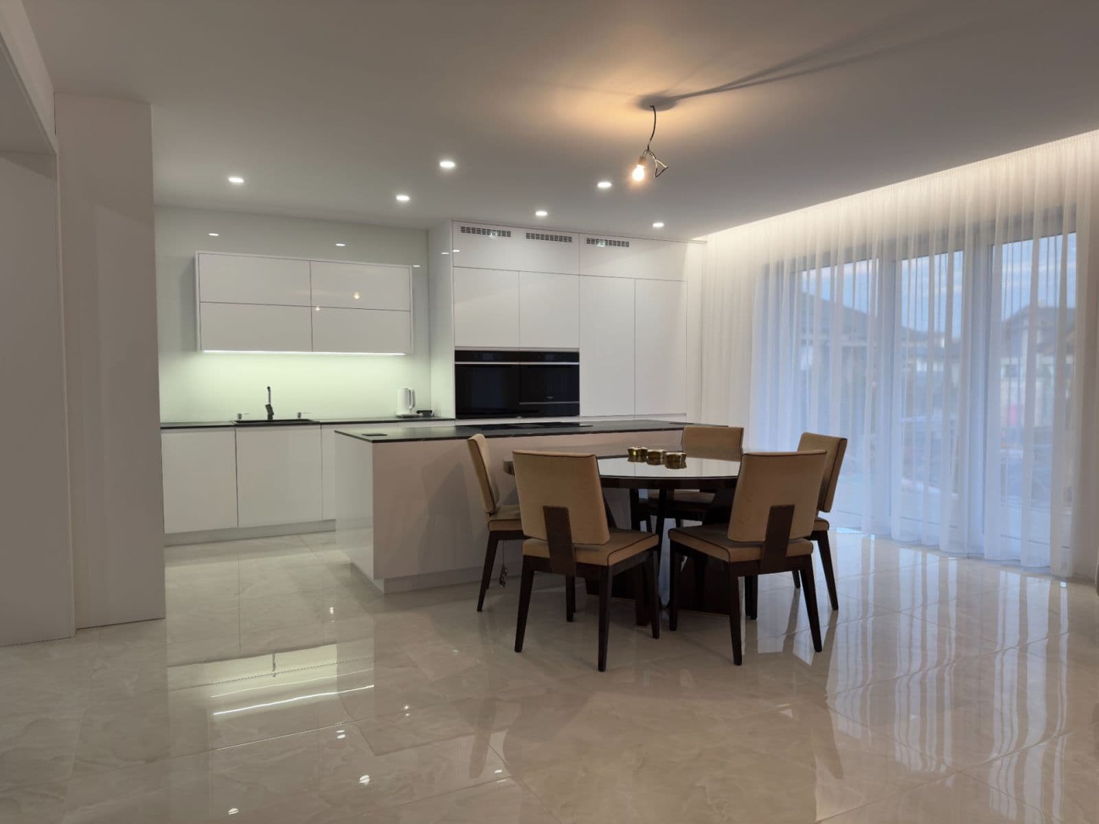 Predaj domu 312 m², pozemek 970 m², Golfová, Veľká Lomnica, Prešovský kraj Predaj domu 312 m², pozemek 970 m², Golfová, Veľká Lomnica, Prešovský kraj