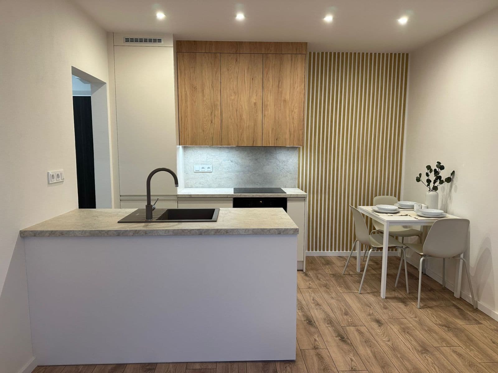 Predaj bytu 3-izbový 56 m², U Hřbitova, Jihlava, Kraj Vysočina Predaj bytu 3-izbový 56 m², U Hřbitova, Jihlava, Kraj Vysočina