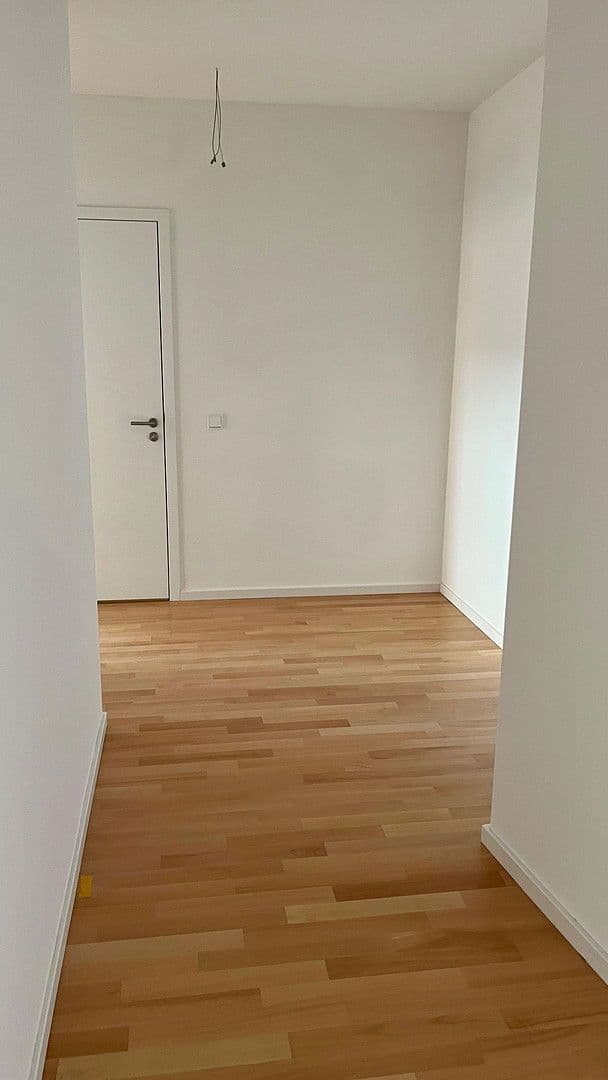 Prenájom bytu 3-izbový 98 m², Regattastr. 5, Berlin, Berlín Prenájom bytu 3-izbový 98 m², Regattastr. 5, Berlin, Berlín
