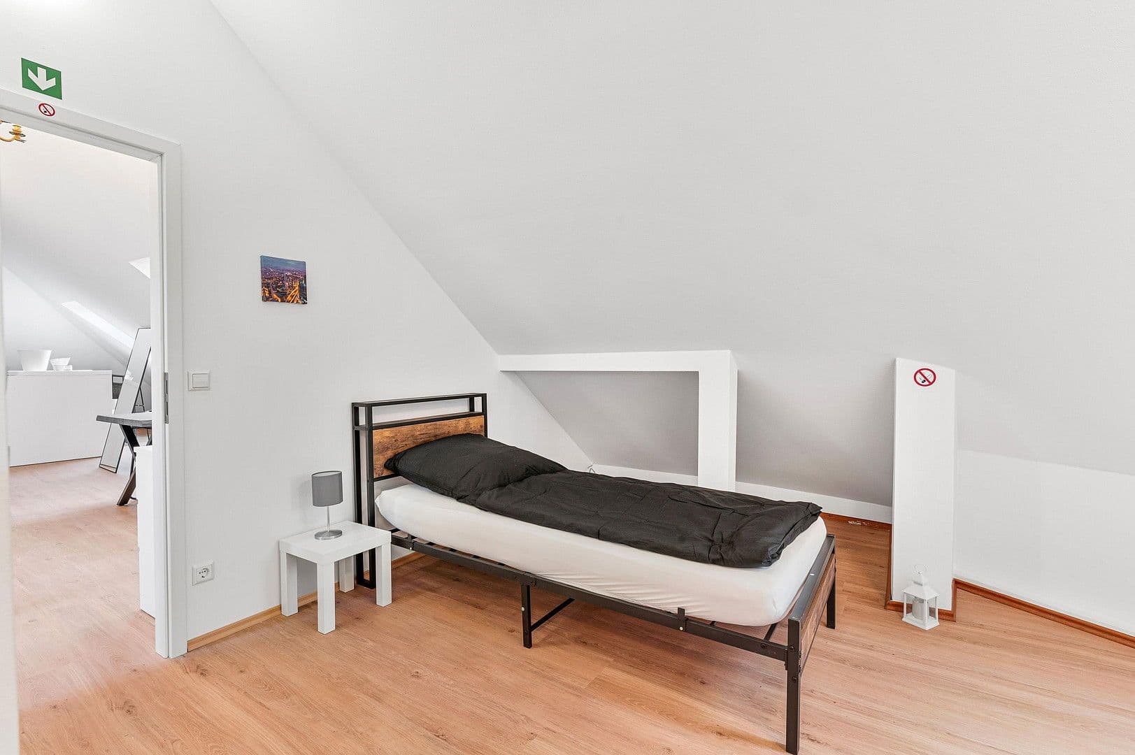Prenájom nebytového priestoru 300 m², Rungestraße 4, Stuttgart, Bádensko-Wurttembersko Prenájom nebytového priestoru 300 m², Rungestraße 4, Stuttgart, Bádensko-Wurttembersko
