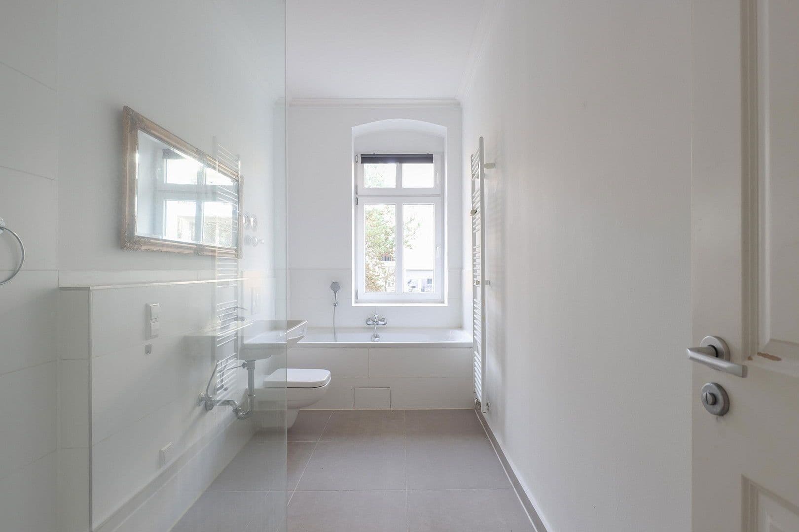 Predaj bytu 3-izbový 86 m², Berlin, Berlín Predaj bytu 3-izbový 86 m², Berlin, Berlín