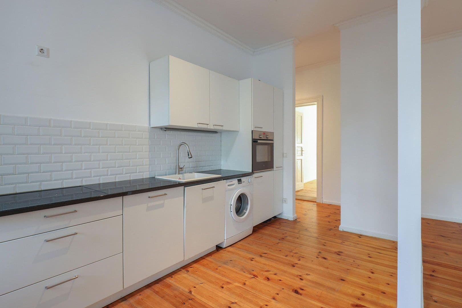 Predaj bytu 3-izbový 86 m², Berlin, Berlín Predaj bytu 3-izbový 86 m², Berlin, Berlín