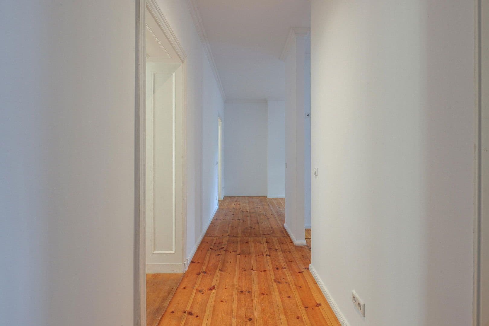 Predaj bytu 3-izbový 86 m², Berlin, Berlín Predaj bytu 3-izbový 86 m², Berlin, Berlín