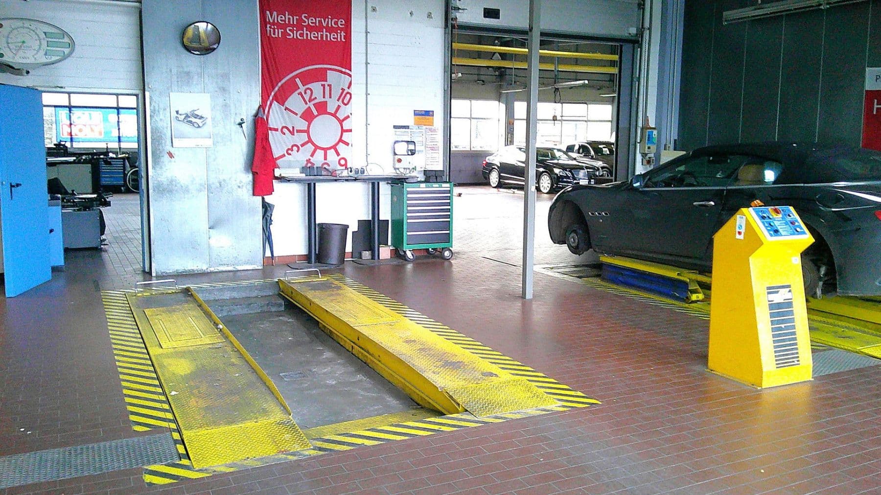 Prenájom nebytového priestoru 5.000 m², Berlin, Berlín Prenájom nebytového priestoru 5.000 m², Berlin, Berlín