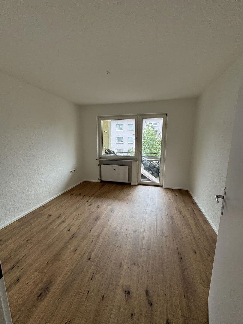 Prenájom bytu 3-izbový 66 m², Fiedlerstraße 122, Kassel, Hesensko Prenájom bytu 3-izbový 66 m², Fiedlerstraße 122, Kassel, Hesensko