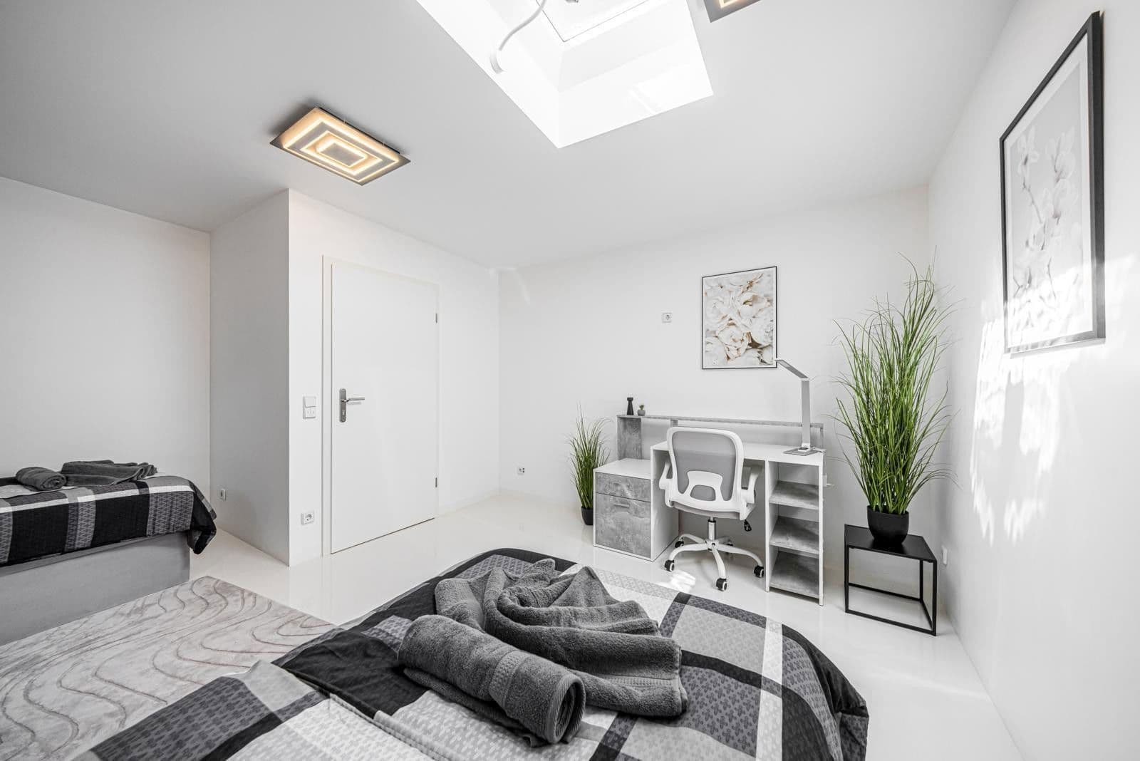 Predaj domu 1.560 m², pozemek 1.070 m², Landsberger Straße 65, Halle, Sasko-Anhaltsko Predaj domu 1.560 m², pozemek 1.070 m², Landsberger Straße 65, Halle, Sasko-Anhaltsko