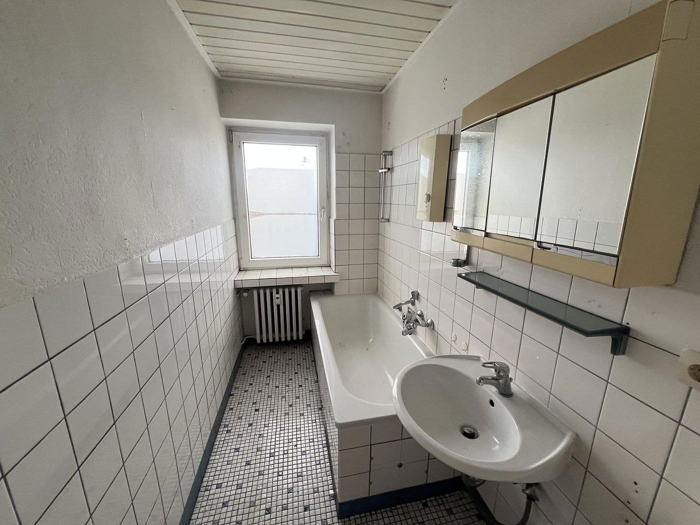 Predaj domu 840 m², pozemek 1.200 m², Schulstraße 70, Kamp-Lintfort, Severné Porýnie - Westfálsko Predaj domu 840 m², pozemek 1.200 m², Schulstraße 70, Kamp-Lintfort, Severné Porýnie - Westfálsko