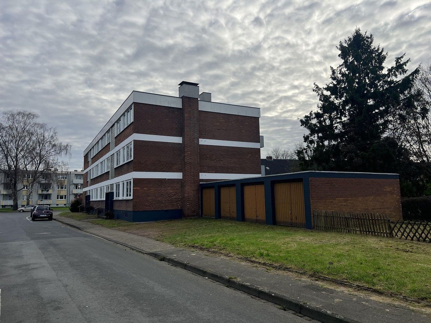 Predaj domu 840 m², pozemek 1.200 m², Schulstraße 70, Kamp-Lintfort, Severné Porýnie - Westfálsko Predaj domu 840 m², pozemek 1.200 m², Schulstraße 70, Kamp-Lintfort, Severné Porýnie - Westfálsko