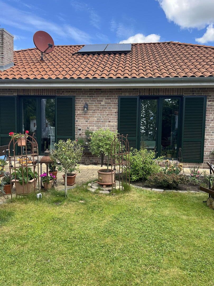 Predaj domu 140 m², pozemek 680 m², Grandweg 13 A, Quickborn, Šlezvicko-Holštajnsko Predaj domu 140 m², pozemek 680 m², Grandweg 13 A, Quickborn, Šlezvicko-Holštajnsko