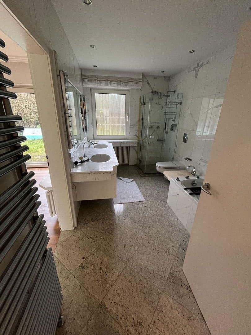 Predaj domu 230 m², pozemek 1.463 m², Königgrätzerstr. 12, Solingen, Severné Porýnie - Westfálsko Predaj domu 230 m², pozemek 1.463 m², Königgrätzerstr. 12, Solingen, Severné Porýnie - Westfálsko