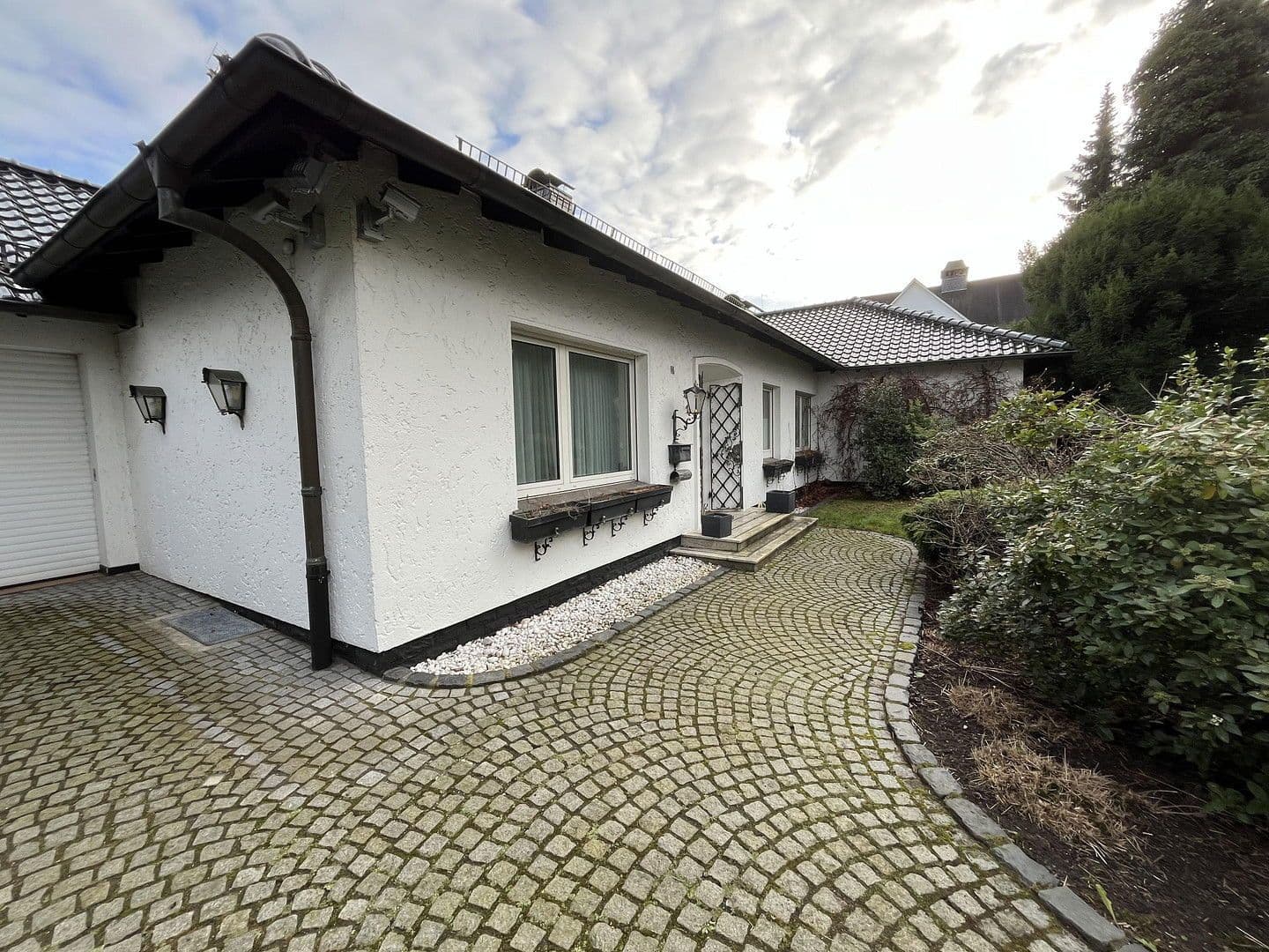 Predaj domu 230 m², pozemek 1.463 m², Königgrätzerstr. 12, Solingen, Severné Porýnie - Westfálsko Predaj domu 230 m², pozemek 1.463 m², Königgrätzerstr. 12, Solingen, Severné Porýnie - Westfálsko