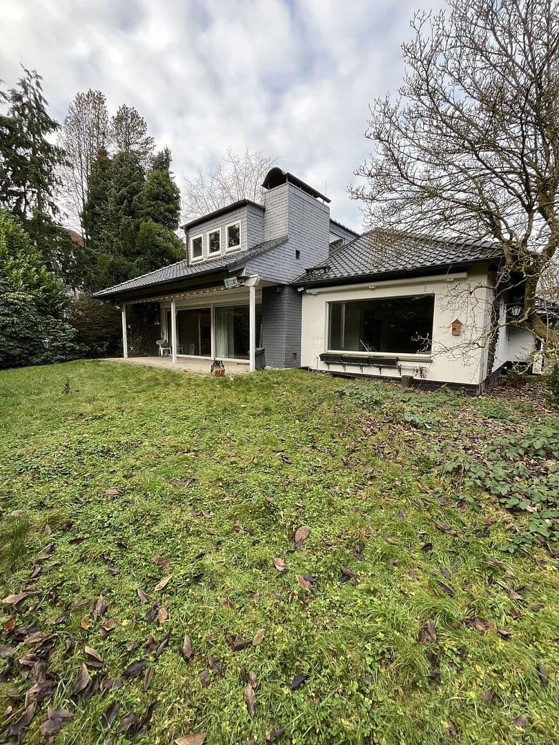 Predaj domu 230 m², pozemek 1.463 m², Königgrätzerstr. 12, Solingen, Severné Porýnie - Westfálsko Predaj domu 230 m², pozemek 1.463 m², Königgrätzerstr. 12, Solingen, Severné Porýnie - Westfálsko