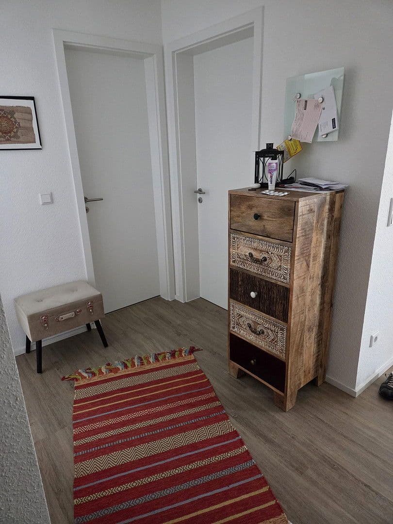 Prenájom bytu 3-izbový 88 m², Bischofsheim, Hesensko Prenájom bytu 3-izbový 88 m², Bischofsheim, Hesensko