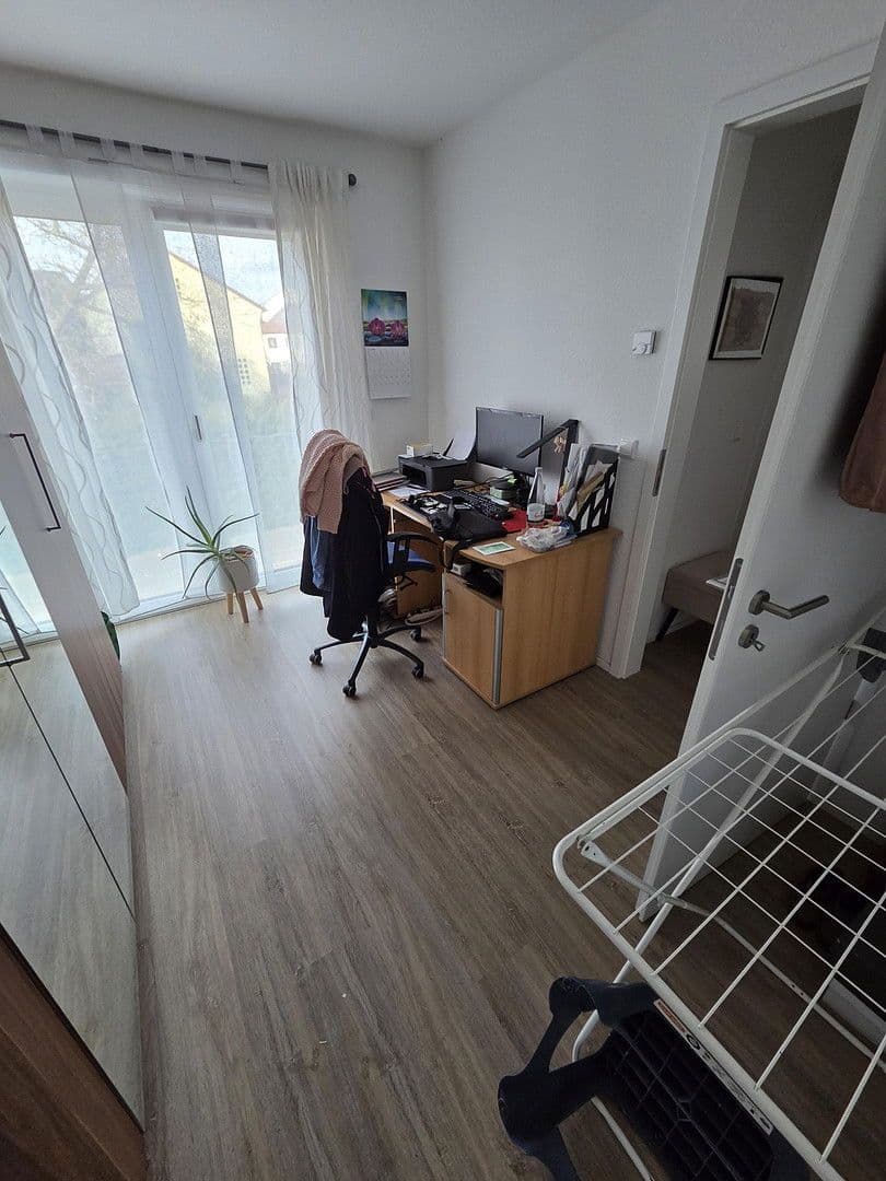 Prenájom bytu 3-izbový 88 m², Bischofsheim, Hesensko Prenájom bytu 3-izbový 88 m², Bischofsheim, Hesensko