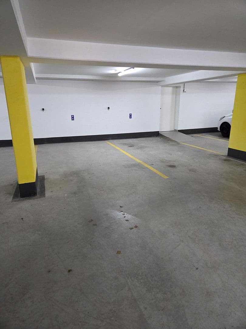 Prenájom bytu 3-izbový 88 m², Bischofsheim, Hesensko Prenájom bytu 3-izbový 88 m², Bischofsheim, Hesensko