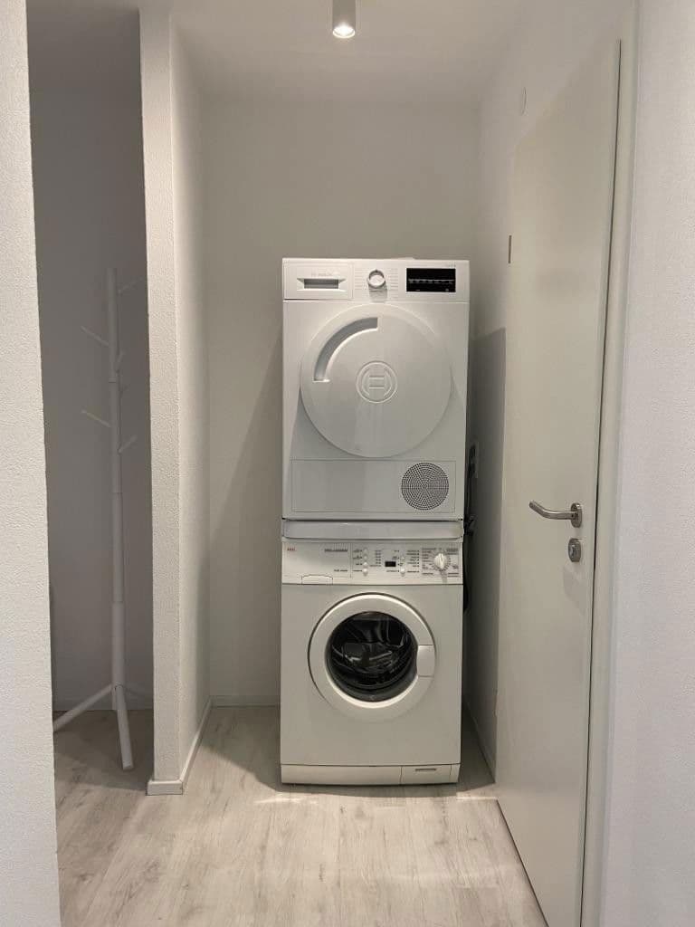 Prenájom bytu 2-izbový 50 m², Sindelfingen, Bádensko-Wurttembersko Prenájom bytu 2-izbový 50 m², Sindelfingen, Bádensko-Wurttembersko