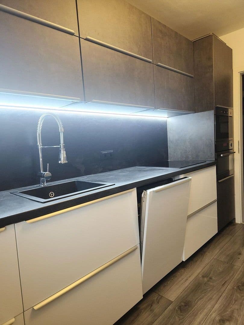 Prenájom bytu 2-izbový 60 m², Nürnberg, Bavorsko Prenájom bytu 2-izbový 60 m², Nürnberg, Bavorsko