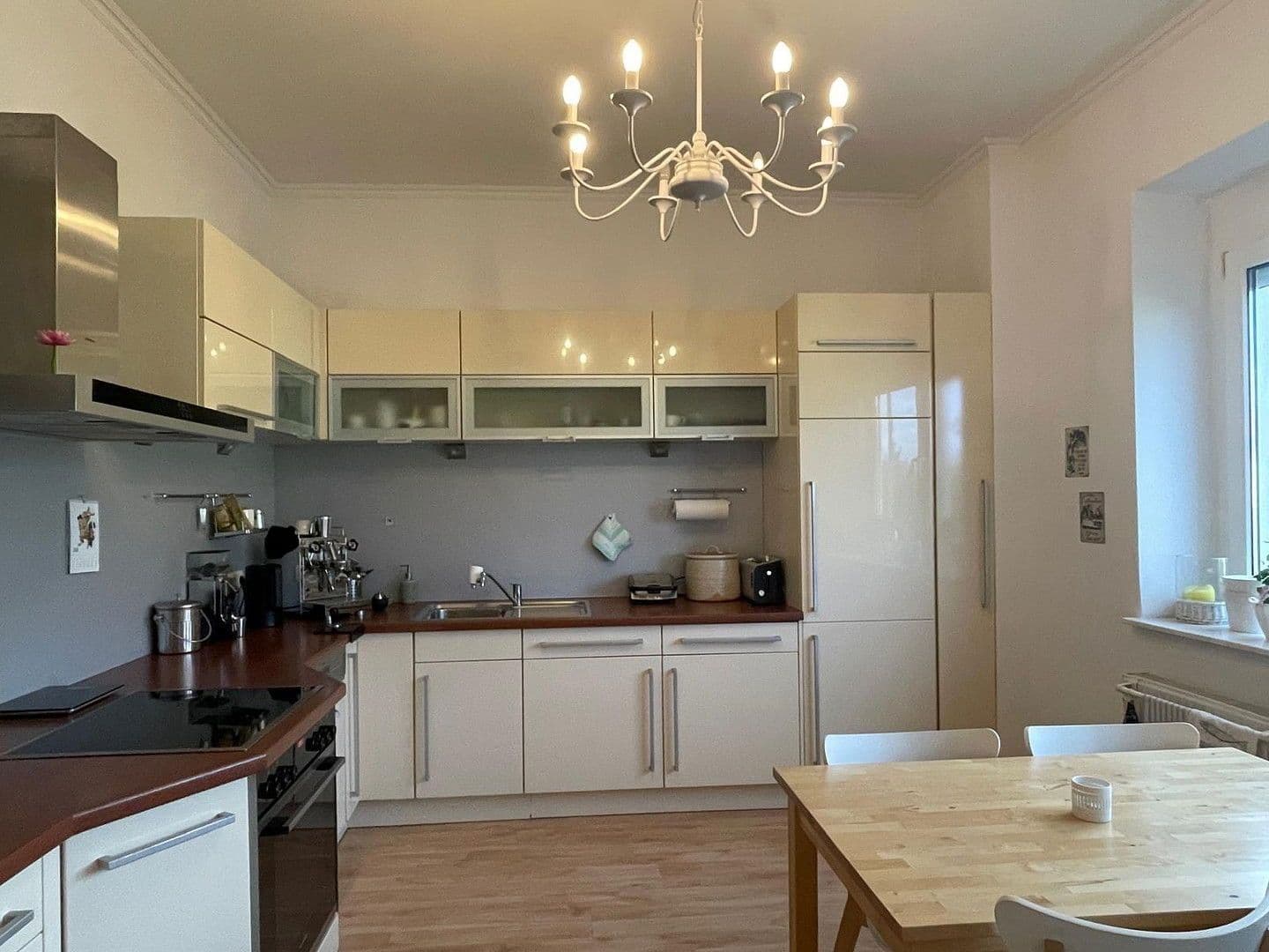 Prenájom bytu 4-izbový 124 m², Alpenstr.37, Geretsried, Bavorsko Prenájom bytu 4-izbový 124 m², Alpenstr.37, Geretsried, Bavorsko