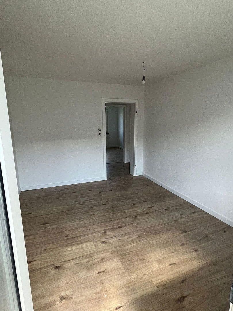 Prenájom bytu 4-izbový 60 m², Lemwerder, Dolné Sasko Prenájom bytu 4-izbový 60 m², Lemwerder, Dolné Sasko