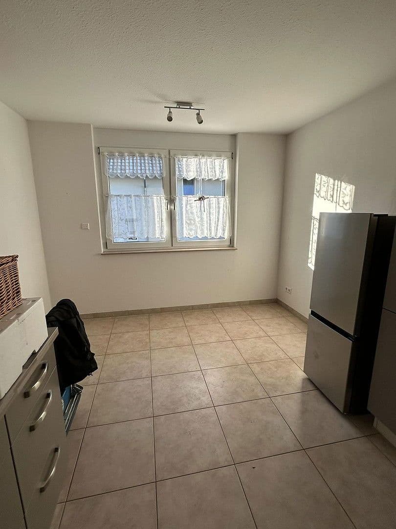 Prenájom bytu 3-izbový 80 m², Nufringen, Bádensko-Wurttembersko Prenájom bytu 3-izbový 80 m², Nufringen, Bádensko-Wurttembersko