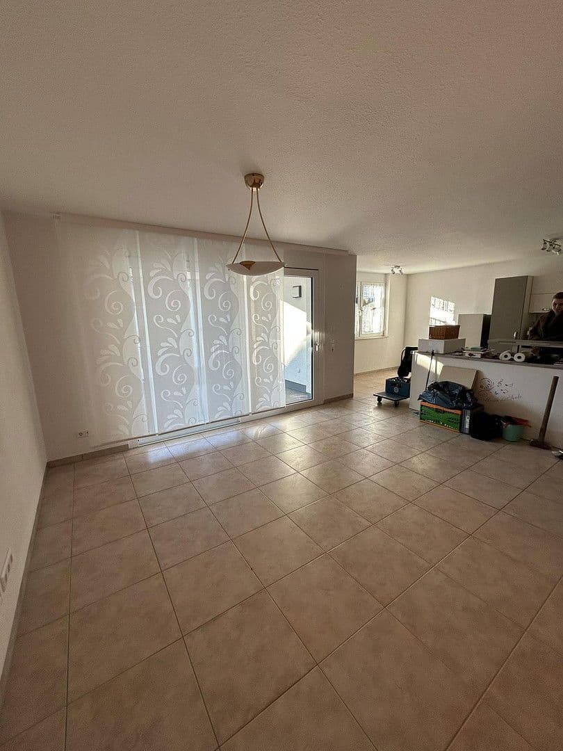 Prenájom bytu 3-izbový 80 m², Nufringen, Bádensko-Wurttembersko Prenájom bytu 3-izbový 80 m², Nufringen, Bádensko-Wurttembersko