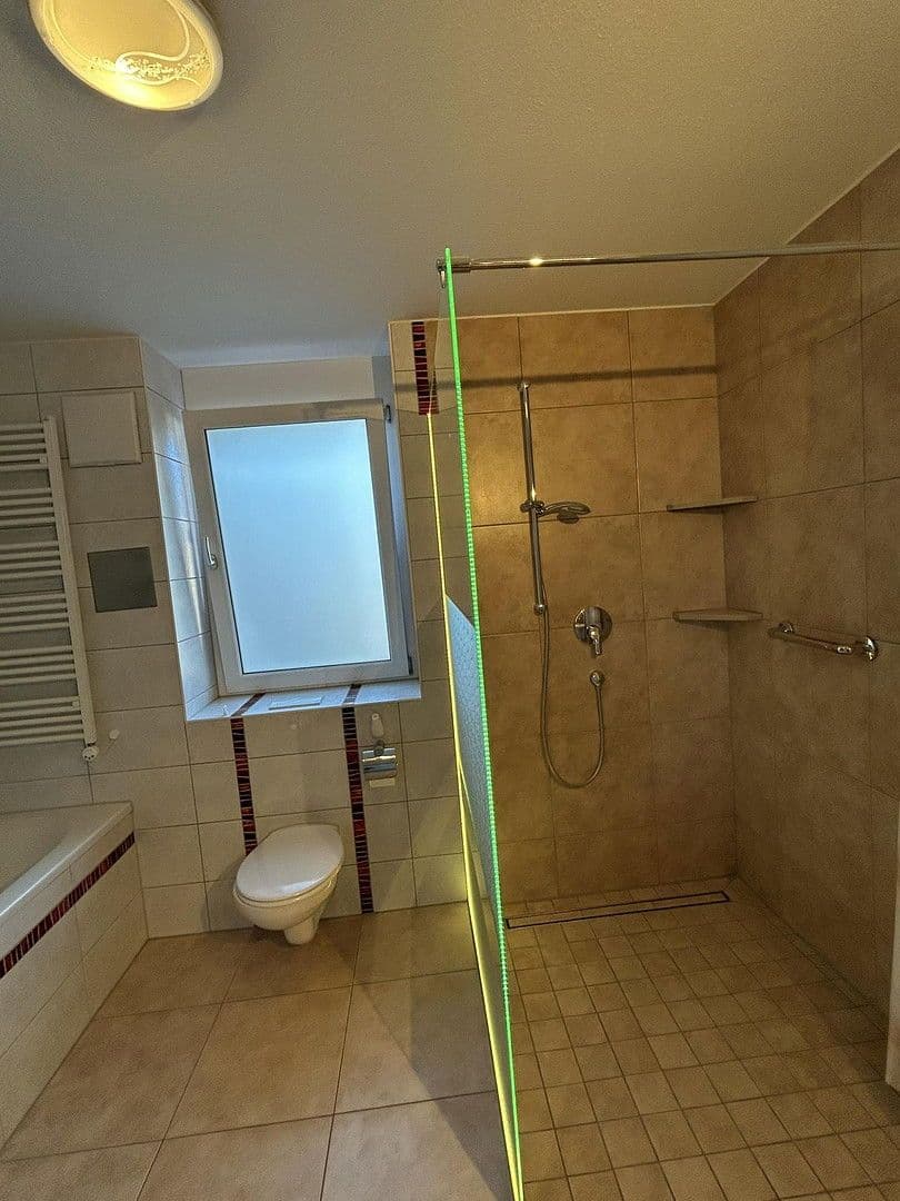 Prenájom bytu 3-izbový 80 m², Nufringen, Bádensko-Wurttembersko Prenájom bytu 3-izbový 80 m², Nufringen, Bádensko-Wurttembersko