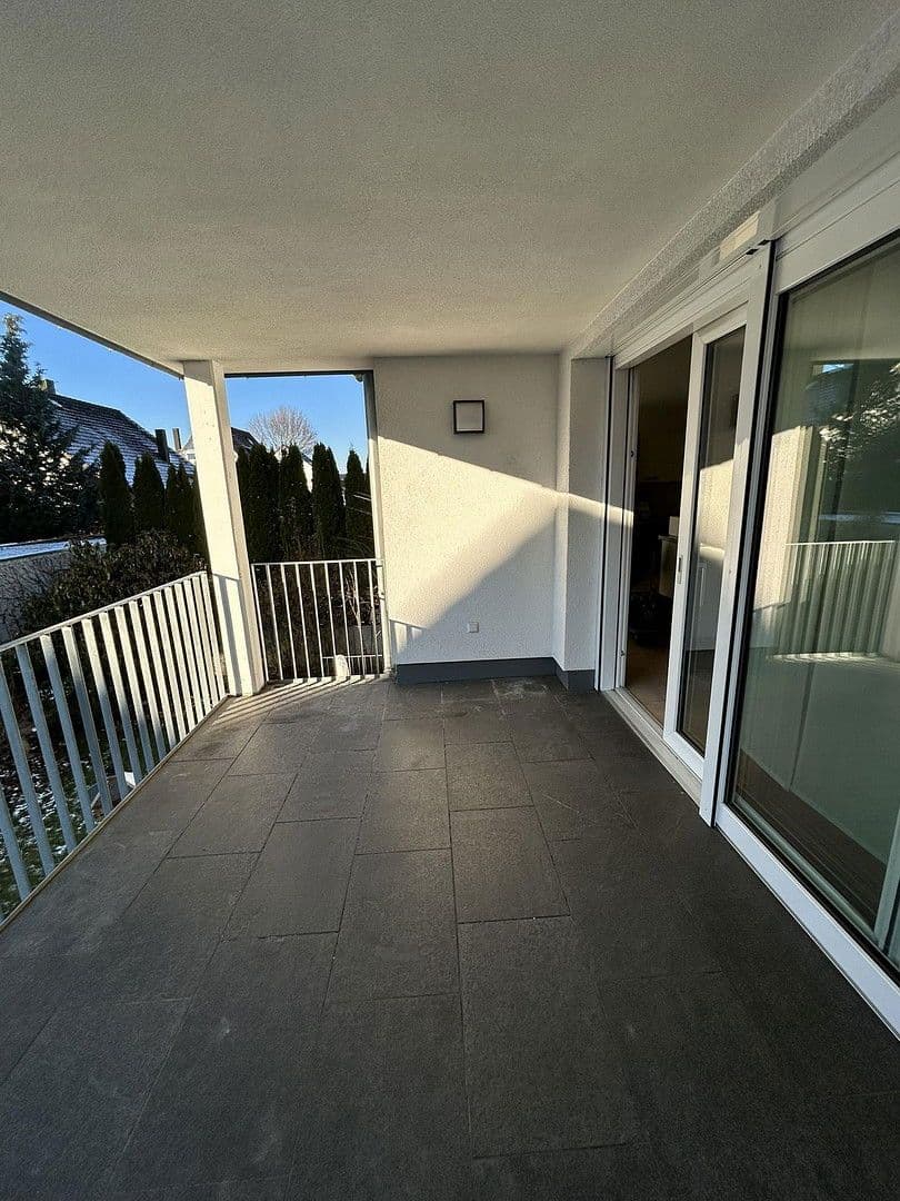 Prenájom bytu 3-izbový 80 m², Nufringen, Bádensko-Wurttembersko Prenájom bytu 3-izbový 80 m², Nufringen, Bádensko-Wurttembersko