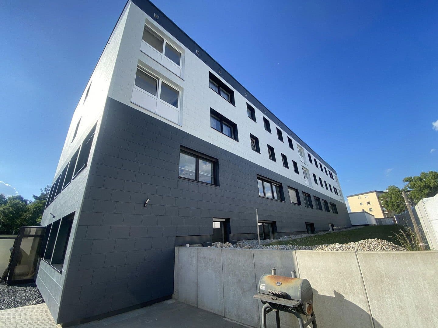 Prenájom kancelárie 393 m², Waldershoferstr. 49/51, Marktredwitz, Bavorsko Prenájom kancelárie 393 m², Waldershoferstr. 49/51, Marktredwitz, Bavorsko