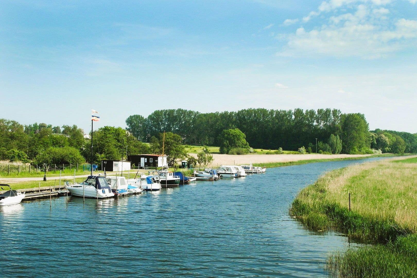 Predaj domu 720 m², pozemek 20.000 m², Dassow, Meklenbursko-Predpomoransko Predaj domu 720 m², pozemek 20.000 m², Dassow, Meklenbursko-Predpomoransko