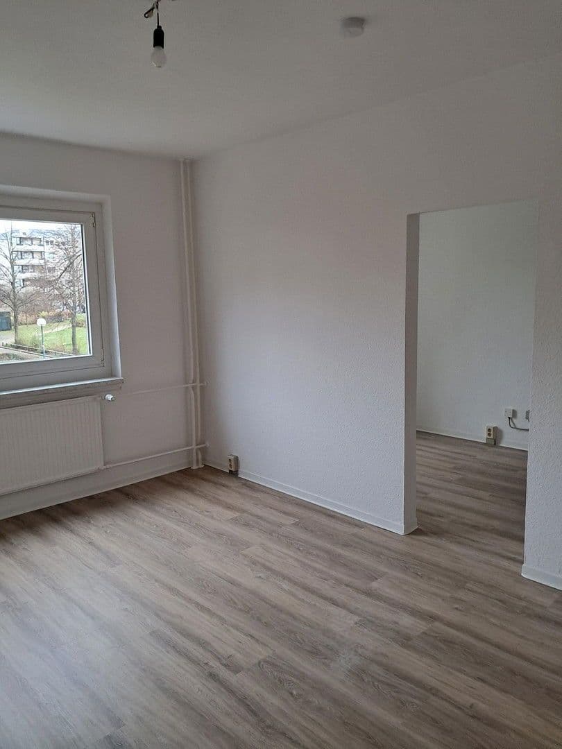 Prenájom bytu 2-izbový 51 m², Böhlener Straße 75, Berlin-Hellersdorf, Berlín Prenájom bytu 2-izbový 51 m², Böhlener Straße 75, Berlin-Hellersdorf, Berlín