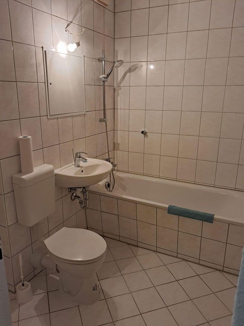 Prenájom bytu 2-izbový 51 m², Böhlener Straße 75, Berlin-Hellersdorf, Berlín Prenájom bytu 2-izbový 51 m², Böhlener Straße 75, Berlin-Hellersdorf, Berlín