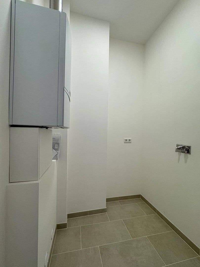 Prenájom bytu 3-izbový 93 m², Schanzenstraße 16, Nürnberg, Bavorsko Prenájom bytu 3-izbový 93 m², Schanzenstraße 16, Nürnberg, Bavorsko