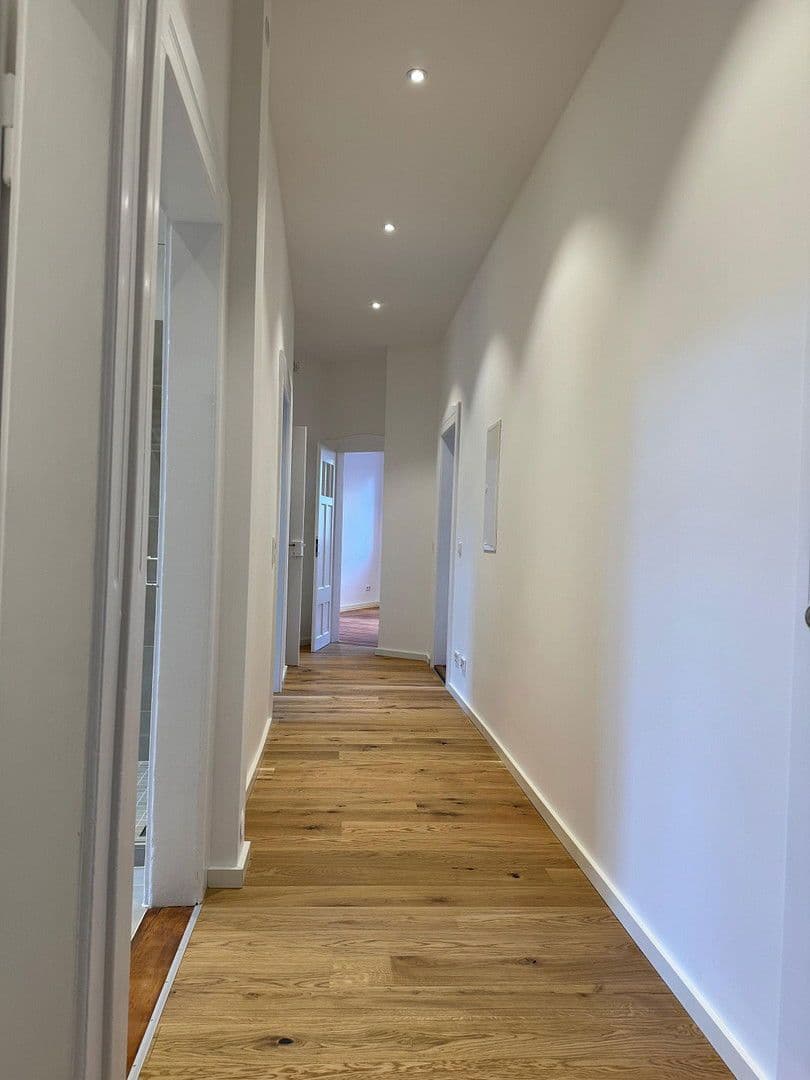 Prenájom bytu 3-izbový 93 m², Schanzenstraße 16, Nürnberg, Bavorsko Prenájom bytu 3-izbový 93 m², Schanzenstraße 16, Nürnberg, Bavorsko