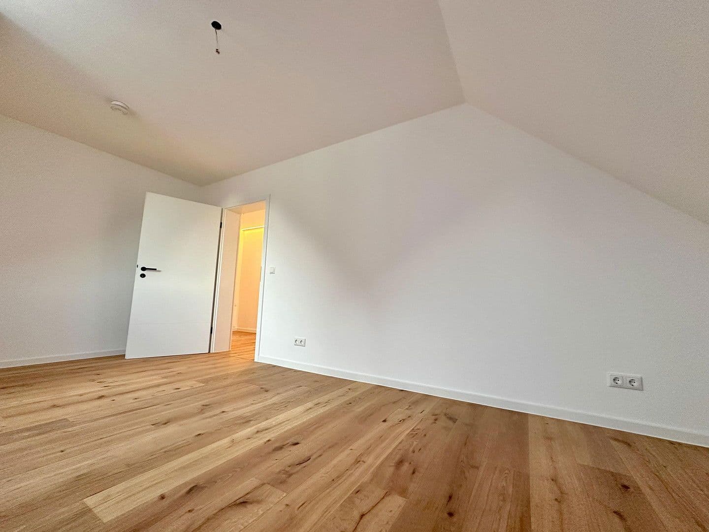Predaj bytu 3-izbový 70 m², Dresden, Sasko Predaj bytu 3-izbový 70 m², Dresden, Sasko