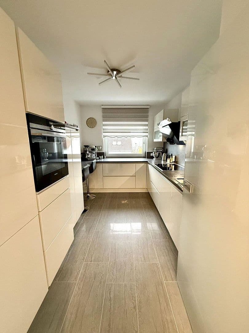 Prenájom bytu 3-izbový 86 m², Teudaldstr. 3, Nackenheim, Porýnie-Falcko Prenájom bytu 3-izbový 86 m², Teudaldstr. 3, Nackenheim, Porýnie-Falcko