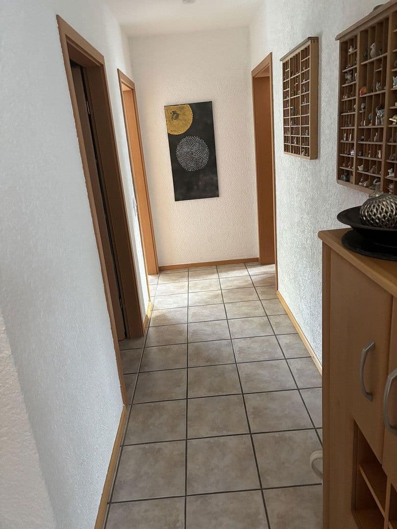 Predaj domu 193 m², pozemek 347 m², Hermann-Hesse-Straße 44 1, Niefern-Öschelbronn, Bádensko-Wurttembersko Predaj domu 193 m², pozemek 347 m², Hermann-Hesse-Straße 44 1, Niefern-Öschelbronn, Bádensko-Wurttembersko