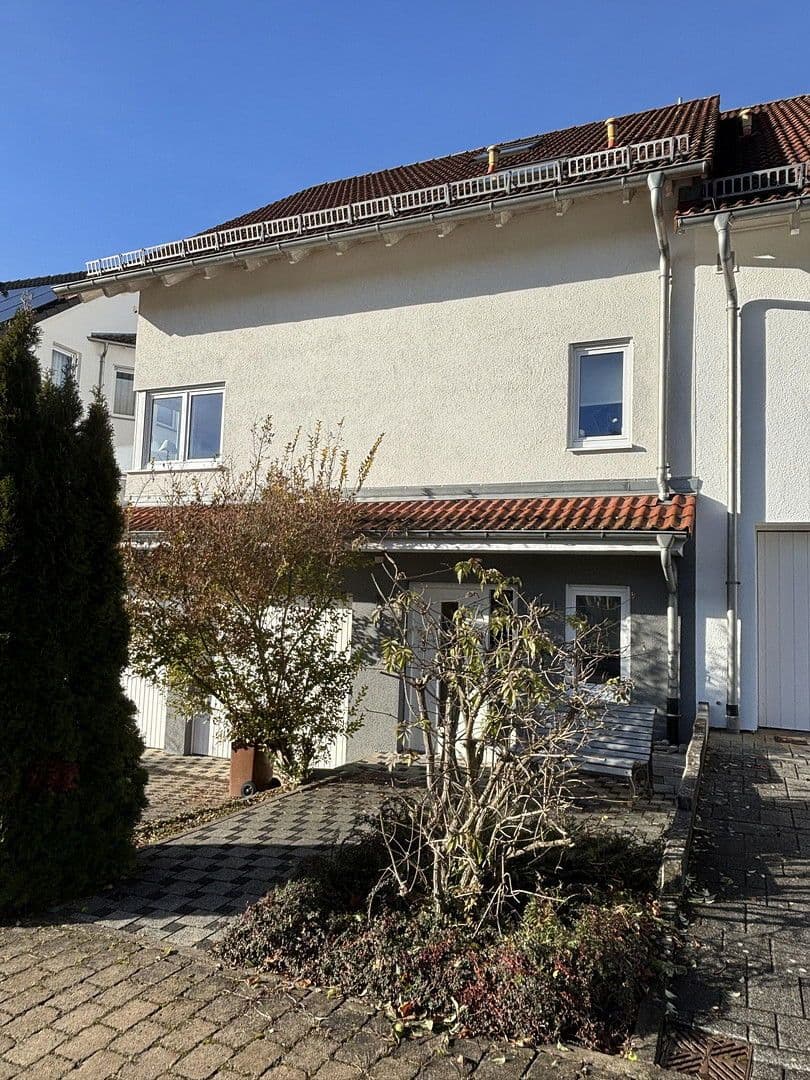 Predaj domu 193 m², pozemek 347 m², Hermann-Hesse-Straße 44 1, Niefern-Öschelbronn, Bádensko-Wurttembersko Predaj domu 193 m², pozemek 347 m², Hermann-Hesse-Straße 44 1, Niefern-Öschelbronn, Bádensko-Wurttembersko