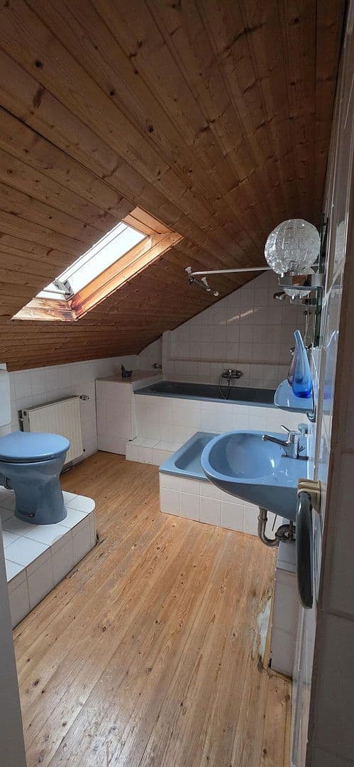 Predaj domu 250 m², pozemek 1.200 m², Rosenstr.4, Breitscheid, Porýnie-Falcko Predaj domu 250 m², pozemek 1.200 m², Rosenstr.4, Breitscheid, Porýnie-Falcko