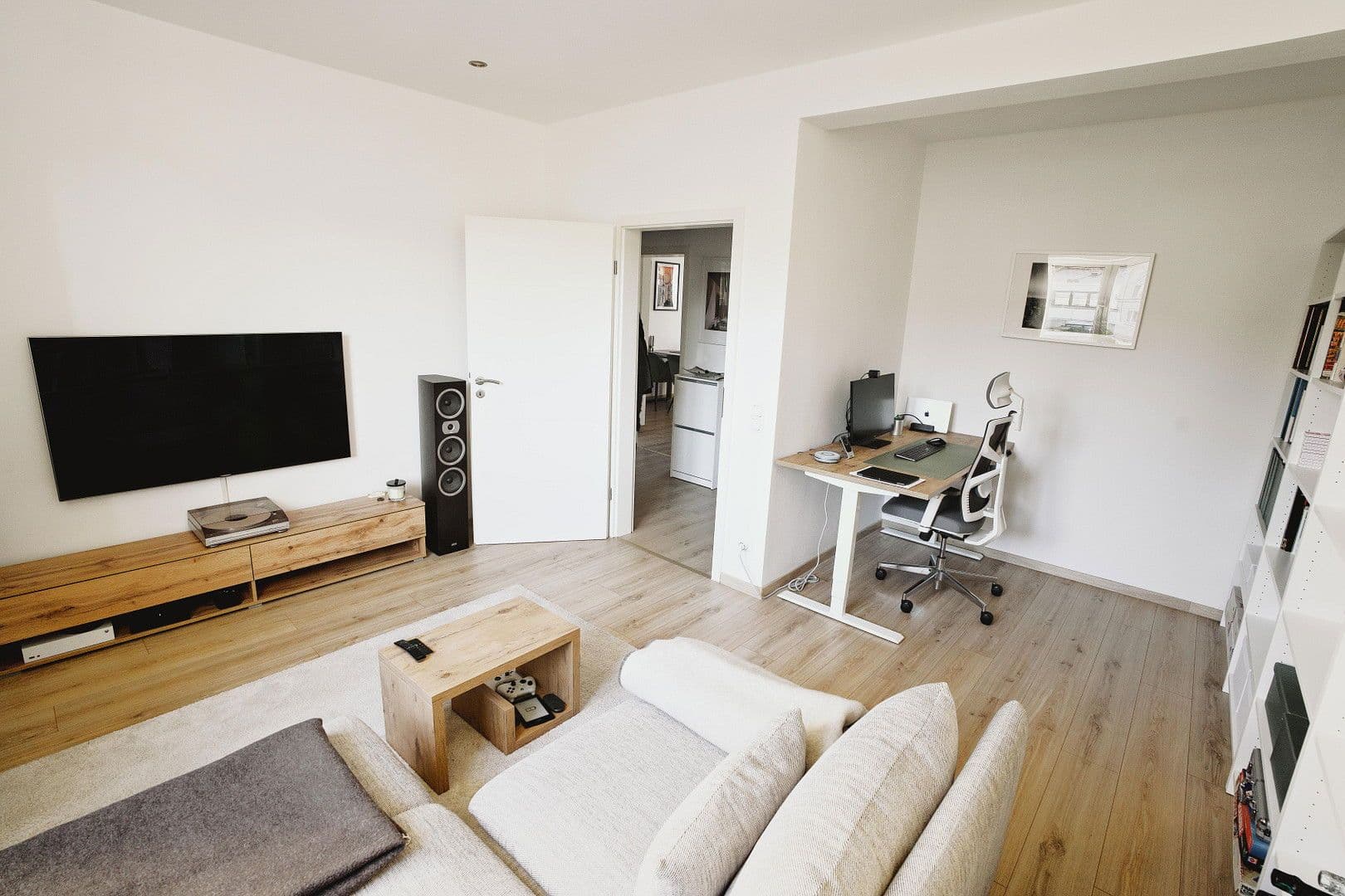 Prenájom bytu 2-izbový 67 m², Holsterhauser Straße 129, Essen, Severné Porýnie - Westfálsko Prenájom bytu 2-izbový 67 m², Holsterhauser Straße 129, Essen, Severné Porýnie - Westfálsko