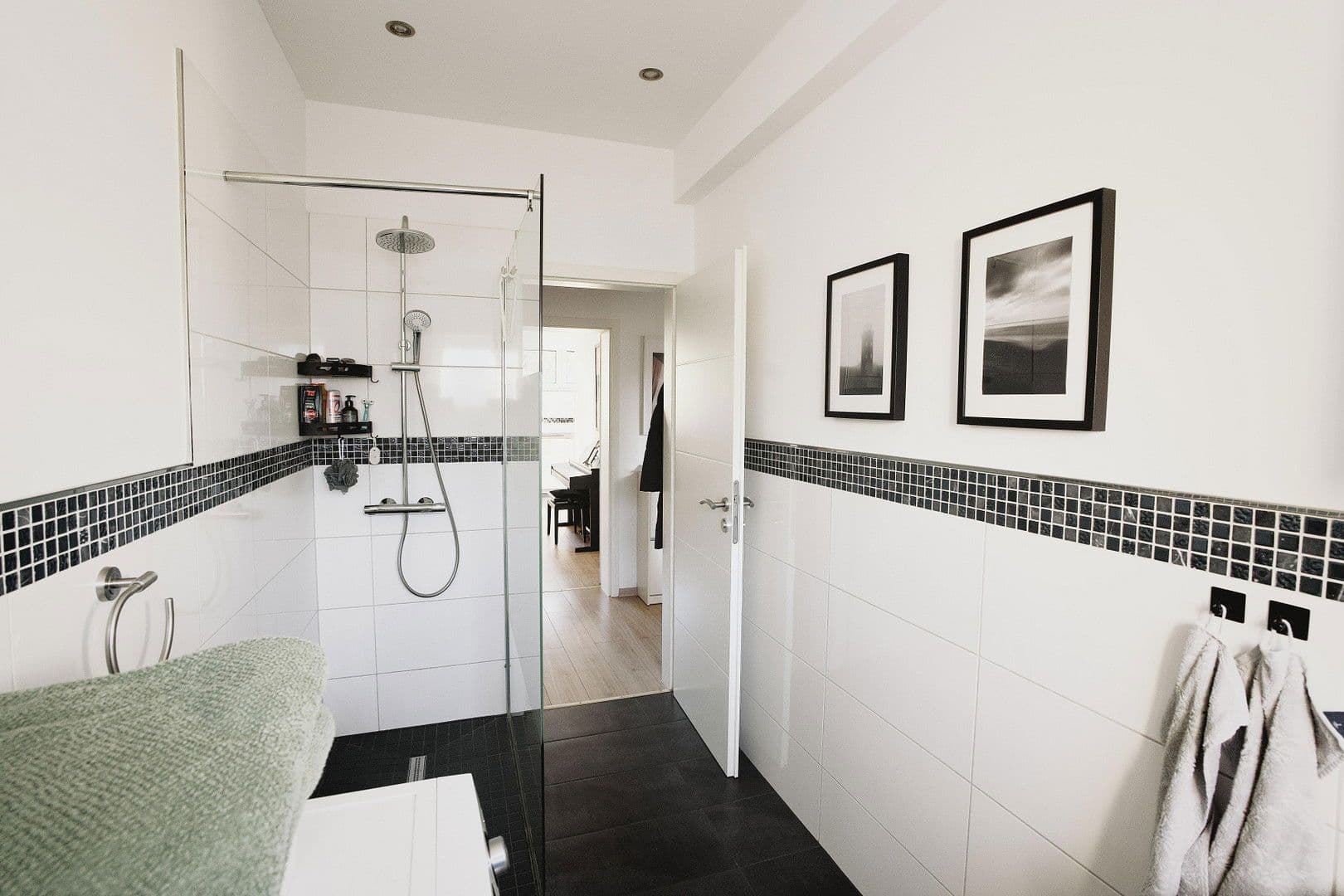 Prenájom bytu 2-izbový 67 m², Holsterhauser Straße 129, Essen, Severné Porýnie - Westfálsko Prenájom bytu 2-izbový 67 m², Holsterhauser Straße 129, Essen, Severné Porýnie - Westfálsko