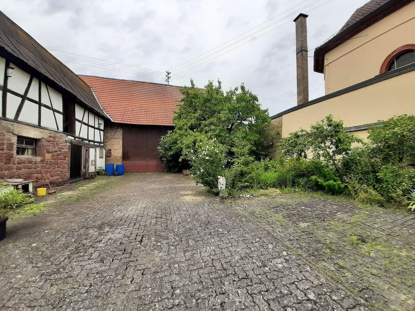 Predaj domu 260 m², pozemek 800 m², Herxheimweyher, Porýnie-Falcko Predaj domu 260 m², pozemek 800 m², Herxheimweyher, Porýnie-Falcko