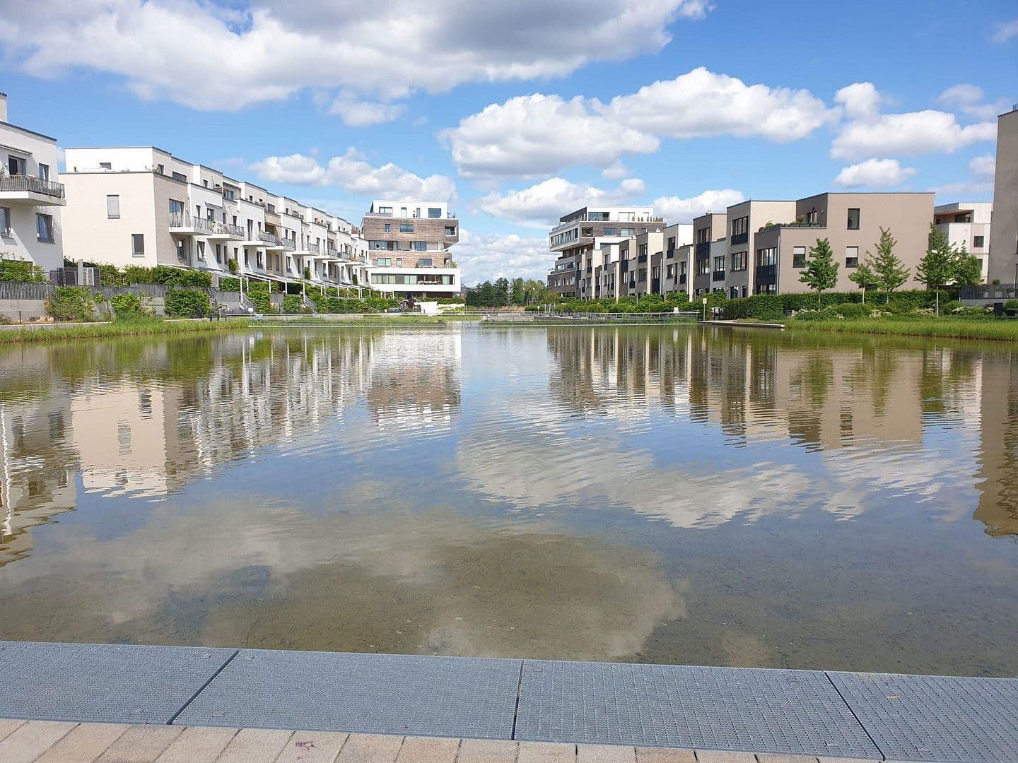 Prenájom bytu 3-izbový 105 m², Regattastr 51e, Berlin, Berlín Prenájom bytu 3-izbový 105 m², Regattastr 51e, Berlin, Berlín