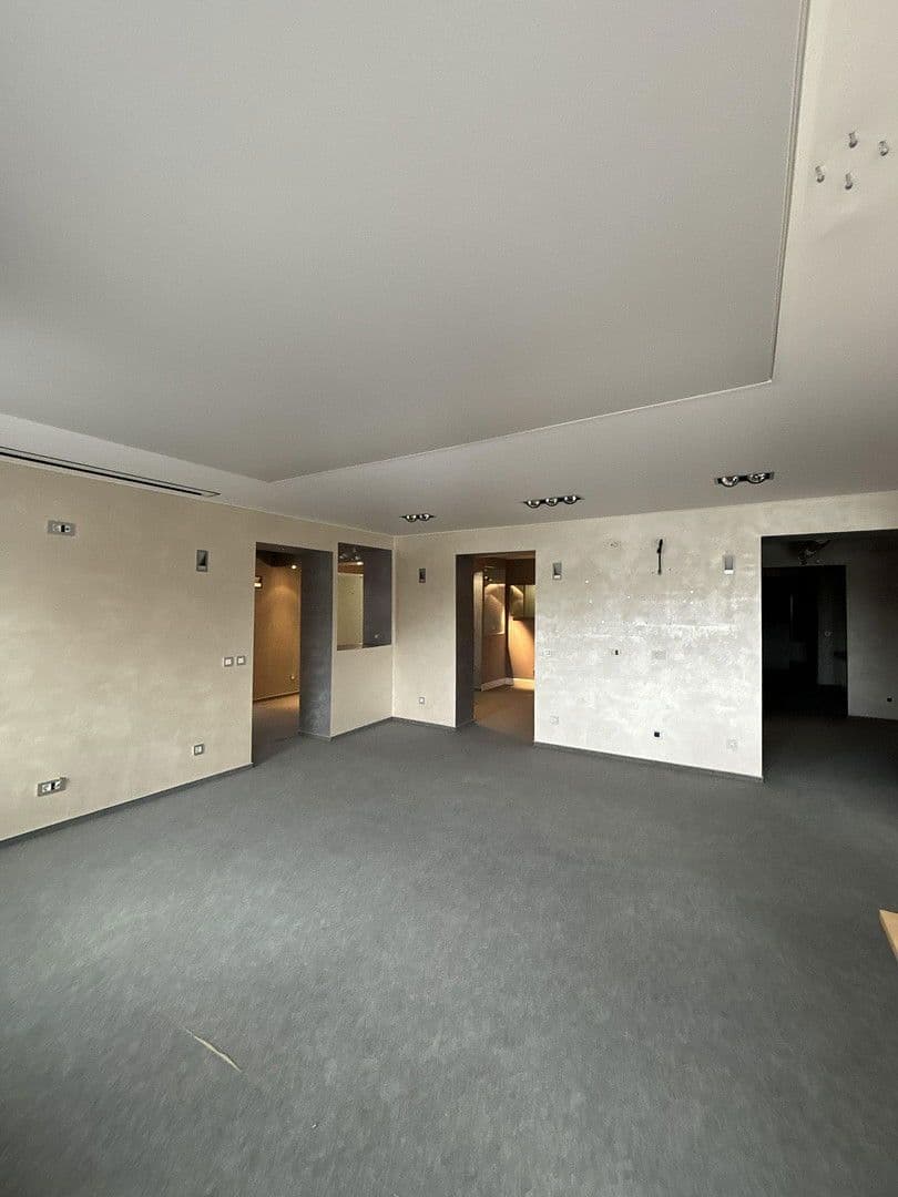 Prenájom kancelárie 380 m², Wilhelmstraße 78, Reilingen, Bádensko-Wurttembersko Prenájom kancelárie 380 m², Wilhelmstraße 78, Reilingen, Bádensko-Wurttembersko