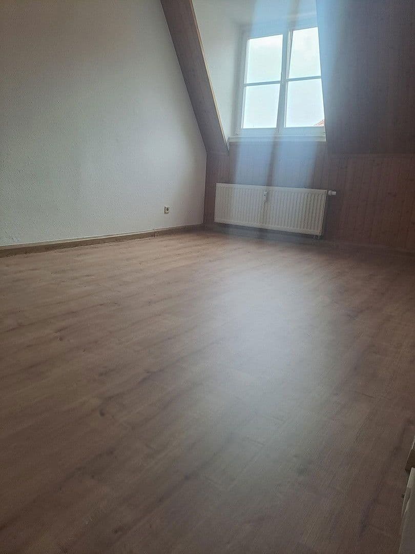 Prenájom bytu 2-izbový 44 m², Othmarsweg 5, Naumburg (Saale), Sasko-Anhaltsko Prenájom bytu 2-izbový 44 m², Othmarsweg 5, Naumburg (Saale), Sasko-Anhaltsko